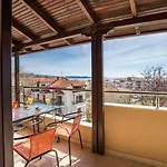 Oasis Hotel