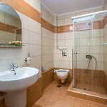 Hotel Oasis *
