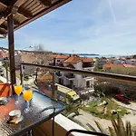 Oasis Hotel
