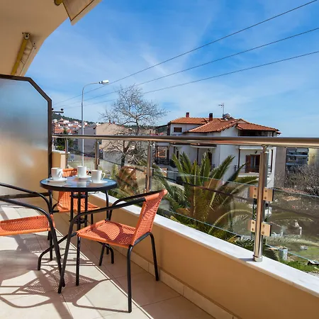 Oasis 利迈纳里亚